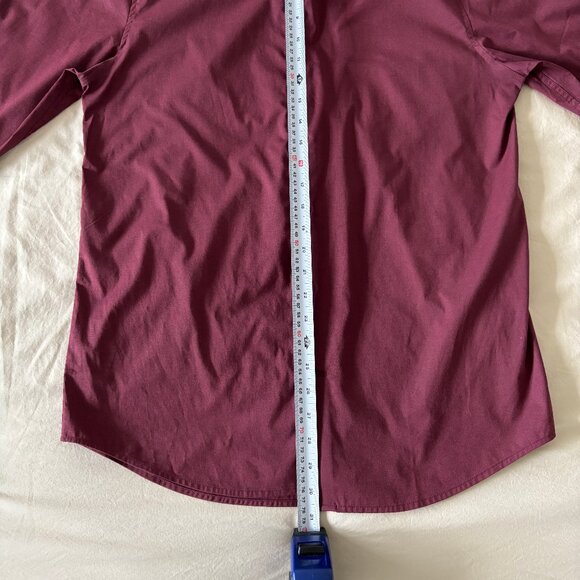 Le 31 Modern Fit Dress Shirt in Plum - Picture 6 of 10